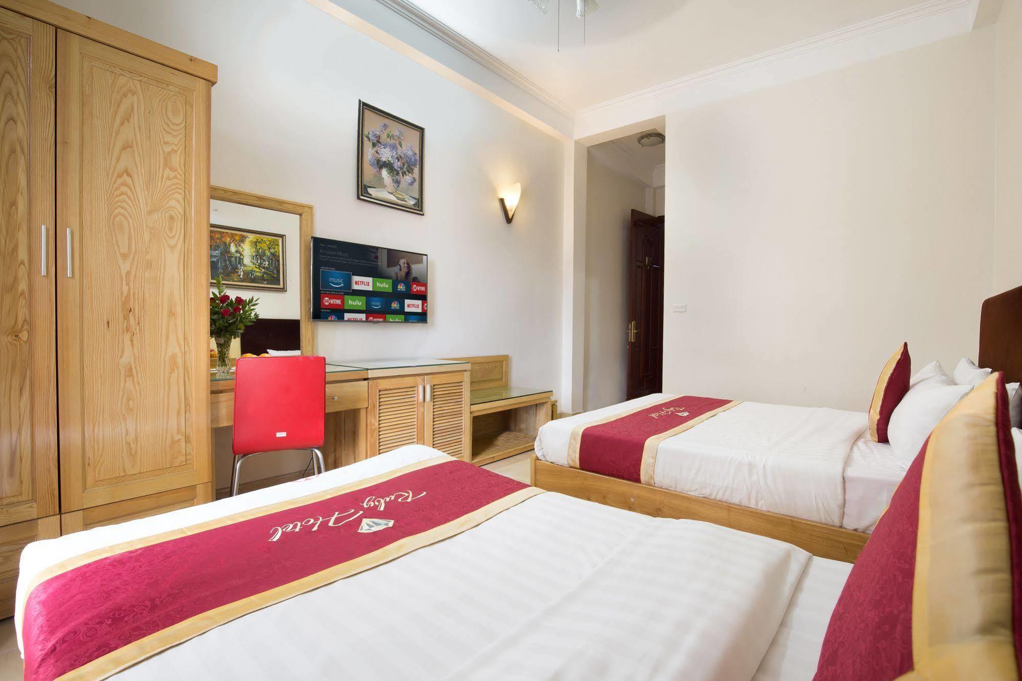 Super Oyo Capital O 1173 Le Grand Hanoi Hotel - The Ruby Exterior photo
